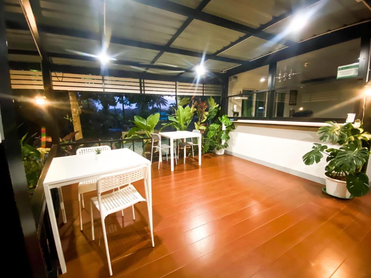Sameikei Homestay Пхрэ Экстерьер фото